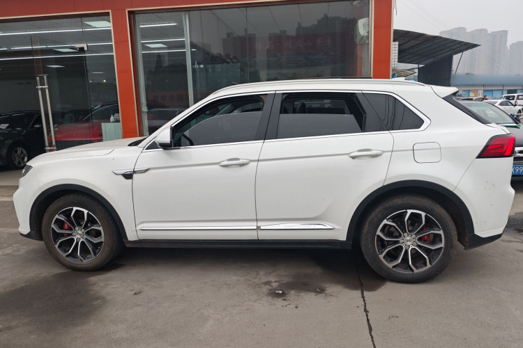 大乘汽车 大乘G70s 2019款 2.0T 自动至尊型车身外观4