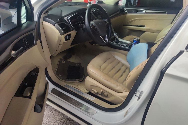 福特 蒙迪欧 2013款 2.0L GTDi240至尊型中控内饰20