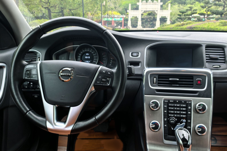 沃尔沃S60 2019款 S60L 改款 T5 智进进阶版局部细节13
