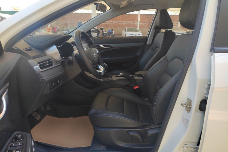 吉利汽车 帝豪 2021款 UP 1.5L 手动豪华型中控内饰7003