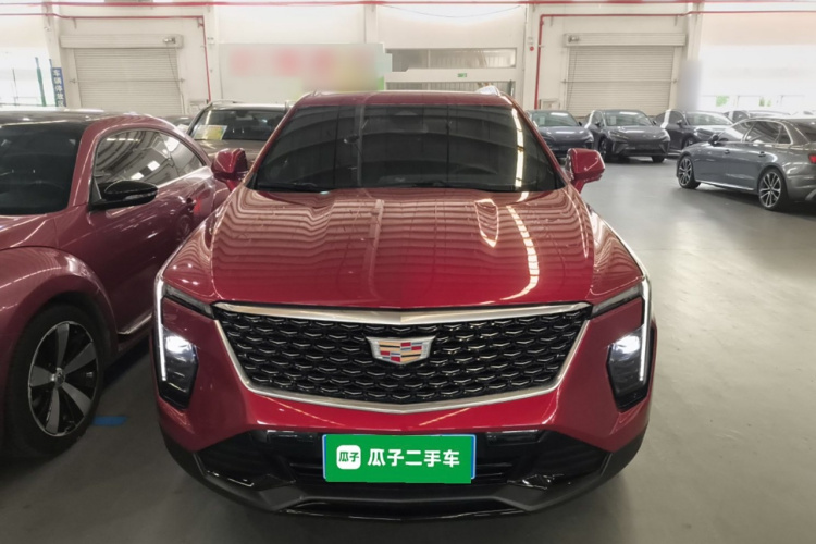 凯迪拉克XT4 2024款 28T 两驱豪华型车身外观2