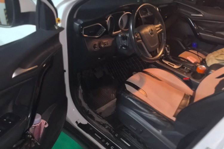 名爵 锐腾 2016款 1.5TGI TST豪华版中控内饰7003