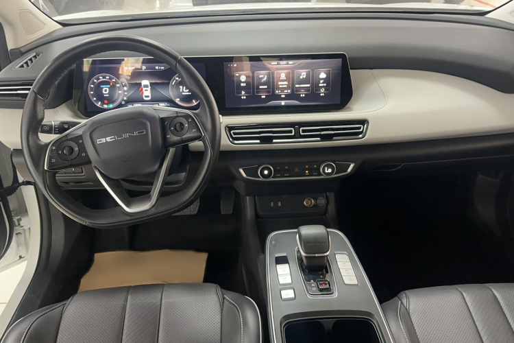 北京汽车 北京EU5 PLUS 2023款 R500 优享出行版中控内饰7003