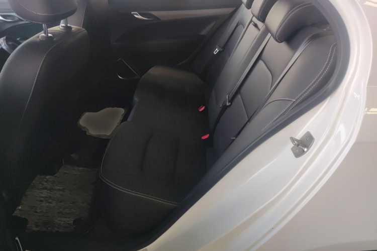 吉利汽车 帝豪 2021款 UP 1.5L CVT豪华型中控内饰7004