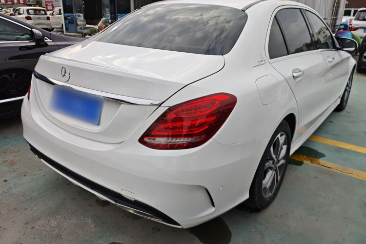 奔驰C级 2018款 C 180 L 时尚型运动版车身外观7