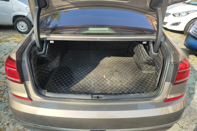 大众 帕萨特 2016款 330TSI DSG御尊版机舱底盘23