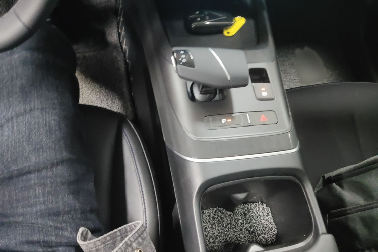 长安 逸动 2025款 蓝鲸 1.5T 500Bar尊贵型局部细节18