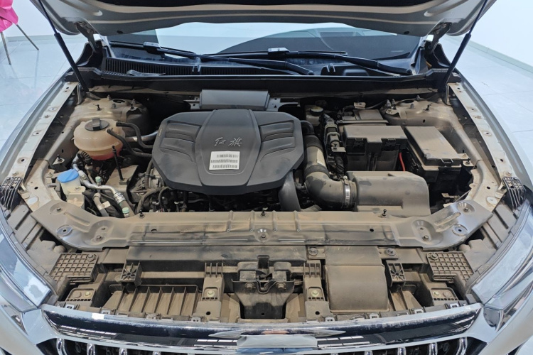 红旗HS5 2022款 改款 2.0T 智联旗享版机舱底盘24