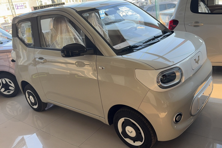 五菱汽车 宏光MINIEV 2024款 第三代 215km 青春版车身外观6002