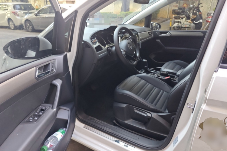 大众 2018款 途安L 280TSI DSG舒适版 7座 国V中控内饰20