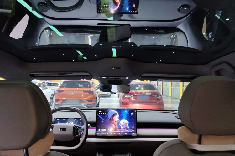 吉利银河 银河星耀8 2025款 130km EM-i 尊享版中控内饰22