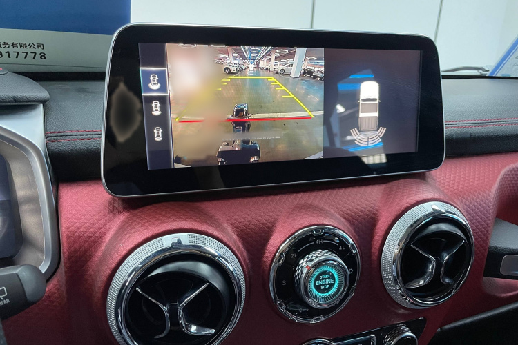 北京BJ40 2019款 2.3T 自动四驱城市猎人版旗舰型 国VI中控内饰7003