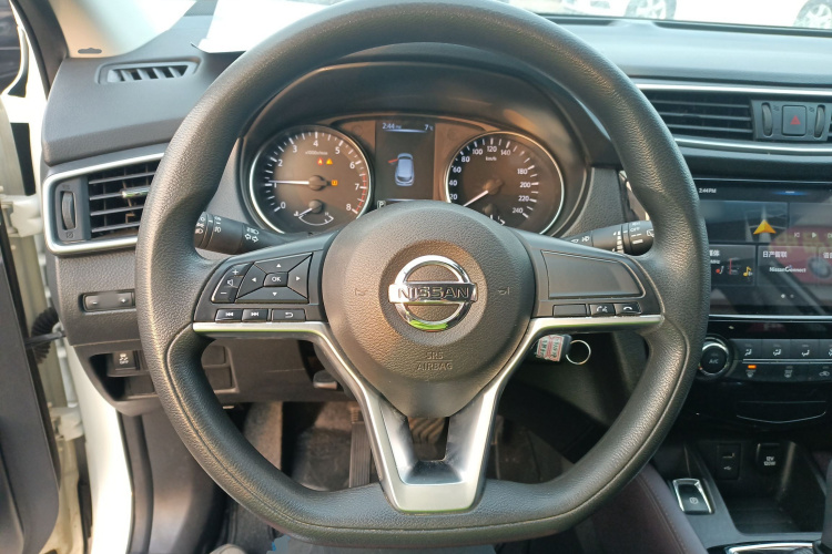 日产 逍客 2019款 2.0L CVT智享版中控内饰13