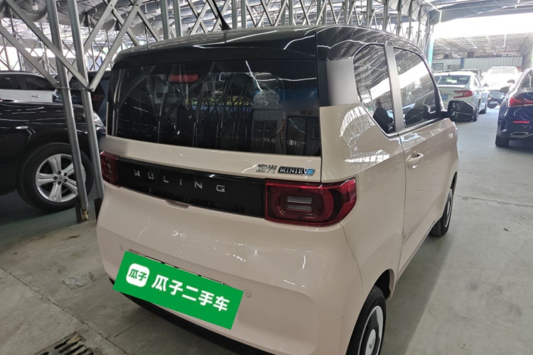 五菱汽车 宏光MINIEV 2022款 马卡龙臻享款 磷酸铁锂车身外观6005