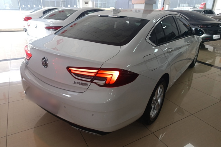 别克 君威 2020款 552T 精英型车身外观6005