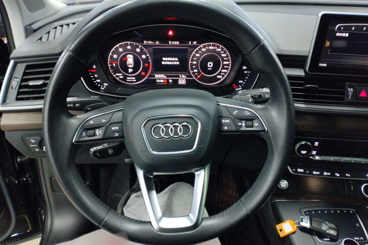 奥迪Q5L 2020款 45 TFSI 尊享风雅型局部细节13