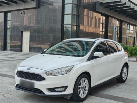 福特 福克斯 2015款 两厢 1.6L 自动风尚型