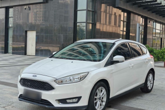 福特 福克斯 2015款 两厢 1.6L 自动风尚型