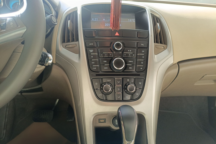 别克 英朗 2013款 GT 1.6L 自动时尚版局部细节16