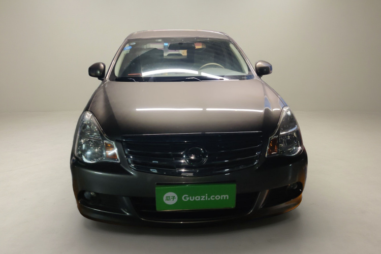 日产 轩逸 2018款 经典 1.6XE+ 手动领先版车身外观2