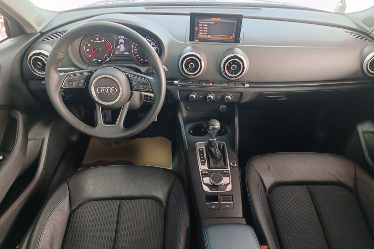 奥迪A3 2019款 Sportback 35 TFSI 时尚型 国VI中控内饰12