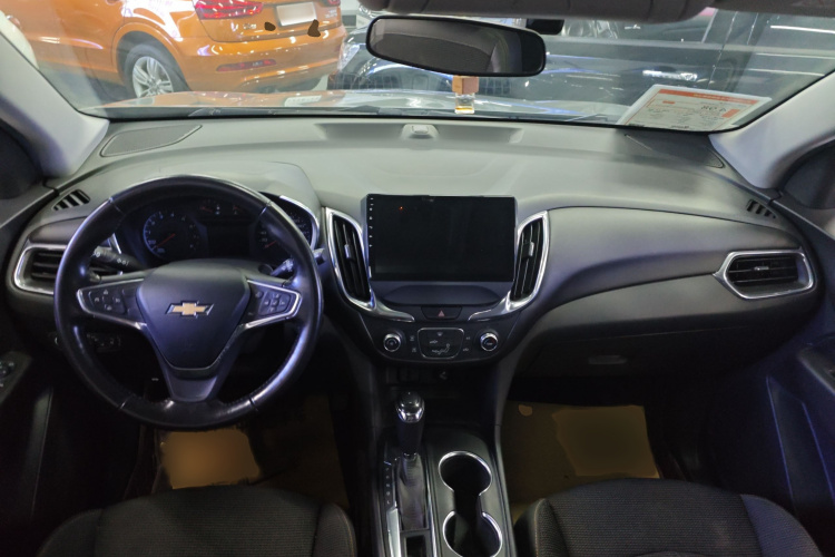 雪佛兰 探界者 2018款 535T 自动驰界版中控内饰7002