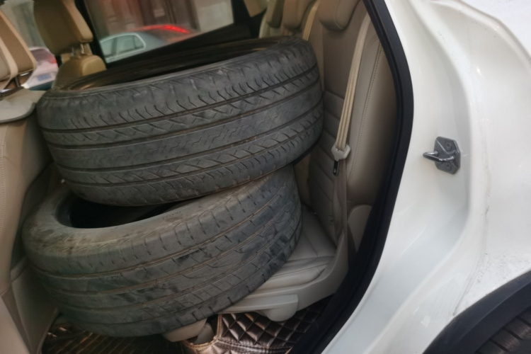 福特 翼虎 2013款 1.6L GTDi 四驱精英型中控内饰21