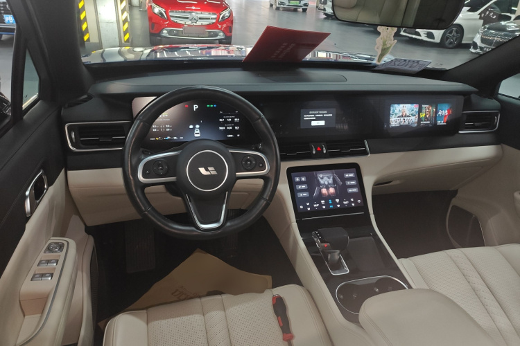 理想汽车 理想ONE 2020款 增程6座版中控内饰12