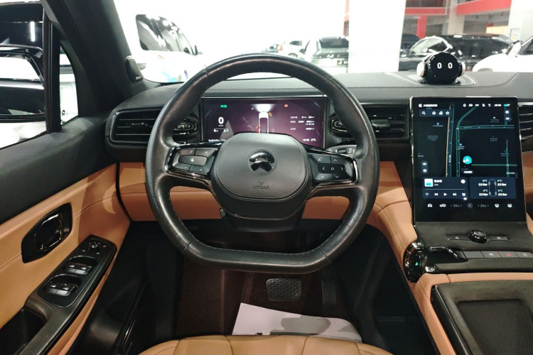 蔚来ES8 2022款 75kWh 六座版中控内饰13