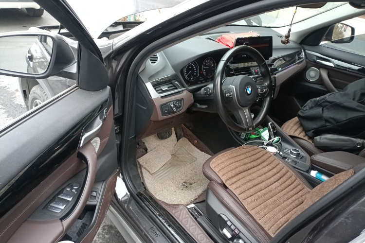 宝马X1 2022款 sDrive25Li 领先型中控内饰20