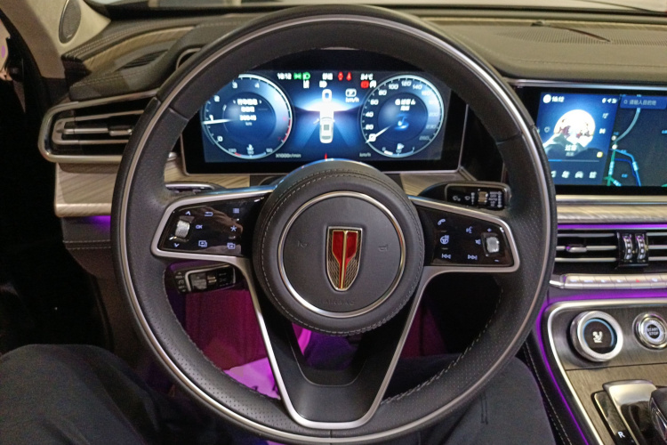 红旗H9 2022款 3.0T 智联旗领四座版中控内饰13