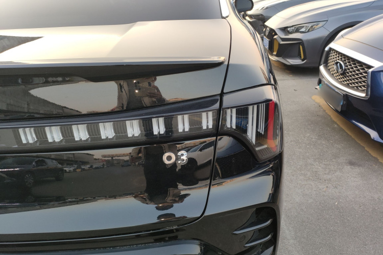 领克03 2025款 1.5TD DCT冠军版Pro车身外观6001