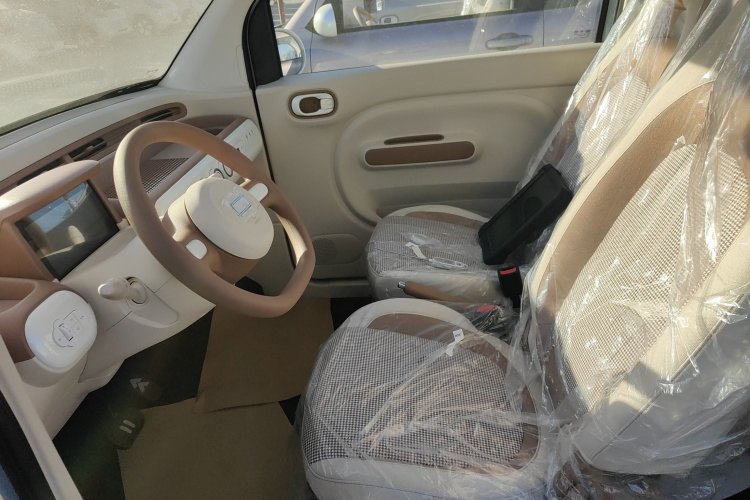 奔腾小马 2026款 222km 萌趣马 Plus中控内饰19