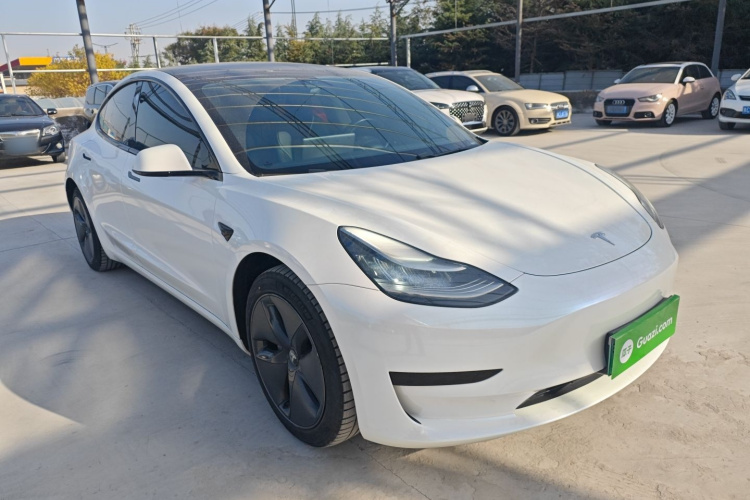 特斯拉 Model 3 2019款 标准续航后驱升级版车身外观3