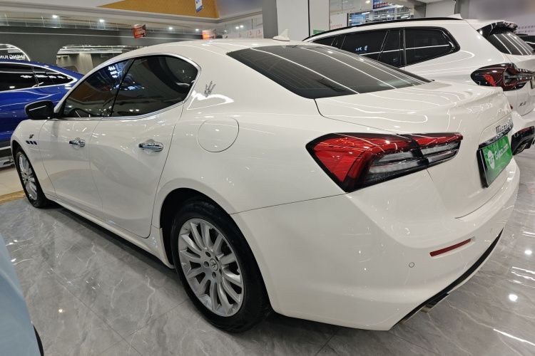 玛莎拉蒂 Ghibli 2022款 2.0T GT锋芒版车身外观4