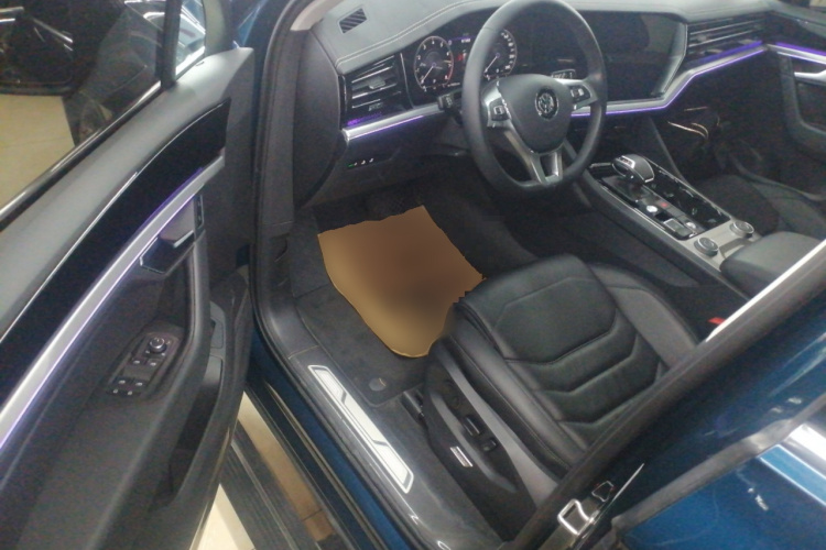 大众 途锐 2019款 2.0TSI 锐翼版 国V中控内饰20