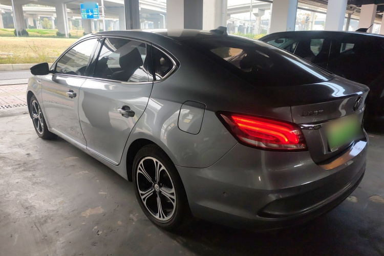 名爵6新能源 2018款 45T E-DRIVE智驱混动PILOT超级互联网版车身外观4