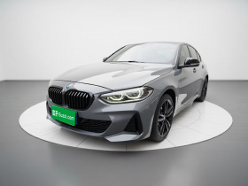 宝马1系 2022款 125i M运动曜夜版