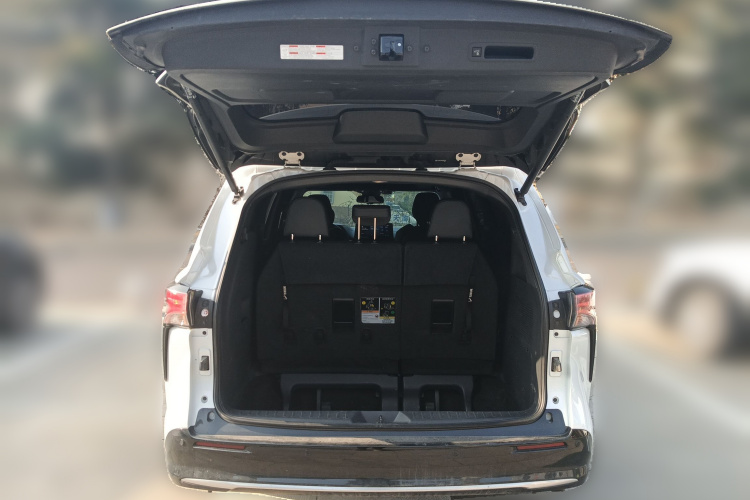 丰田 赛那SIENNA 2021款 2.5L混动 尊贵版中控内饰23