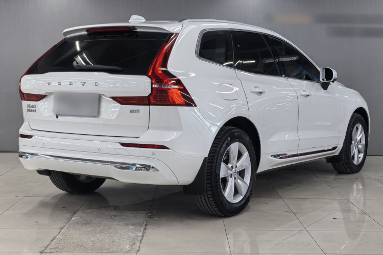沃尔沃XC60 2022款 B5 四驱智逸豪华版车身外观6003