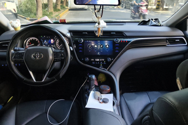 丰田 凯美瑞 2019款 改款 2.0G 豪华版中控内饰7002