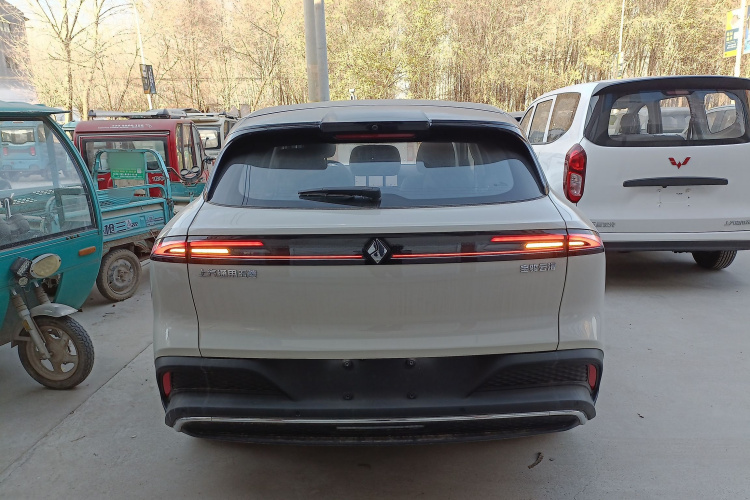 宝骏云海 2024款 600km 纯电版车身外观6