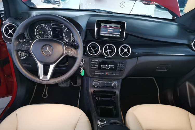 奔驰B级 2012款 B 180中控内饰7002