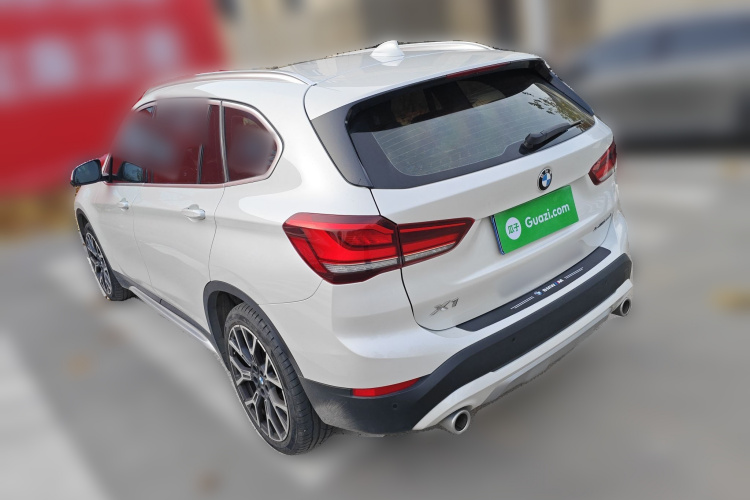宝马X1 2022款 xDrive25Li 尊享型车身外观6003