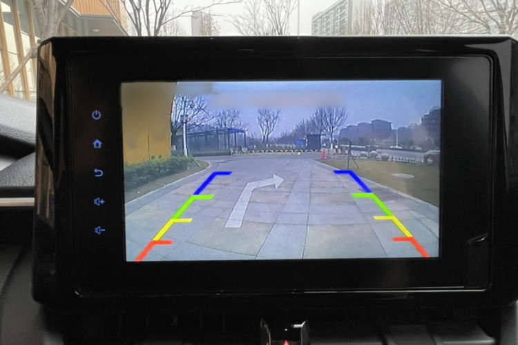 丰田 卡罗拉锐放 2022款 2.0L 先锋版中控内饰7012