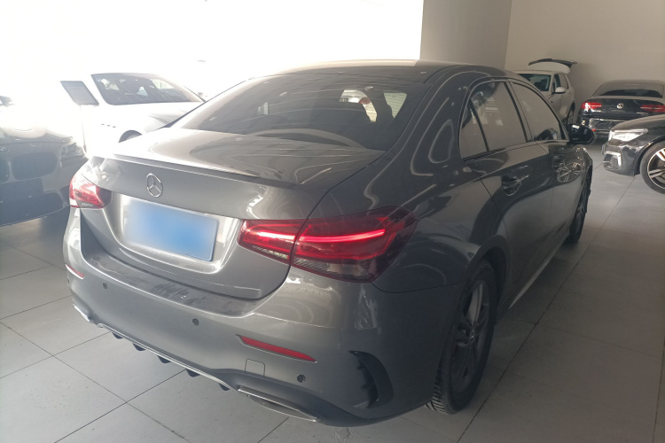 奔驰A级 2020款 改款 A 180 L 运动轿车特殊配置车身外观6005