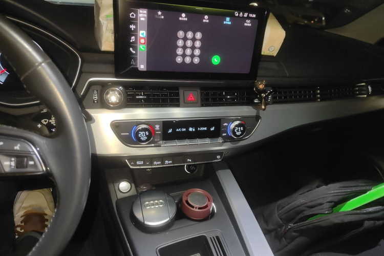 奥迪A4L 2020款 40 TFSI 时尚动感型局部细节16