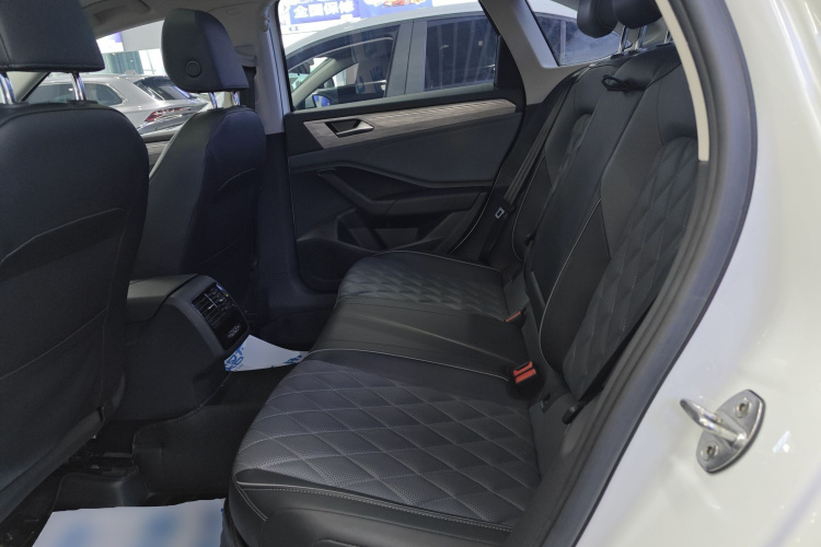 大众 速腾 2023款 300TSI DSG超越版中控内饰7004