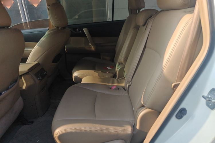 丰田 汉兰达 2012款 2.7L 两驱7座精英版中控内饰21