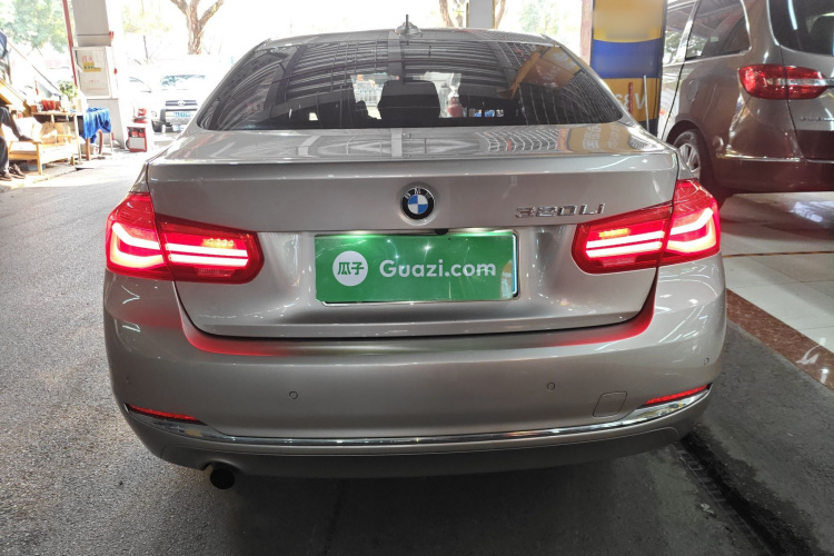 宝马3系 2016款 316Li 时尚型车身外观6